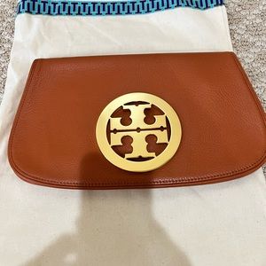 Designer Tory Burch Bag Clutch used but like new maybe worn once